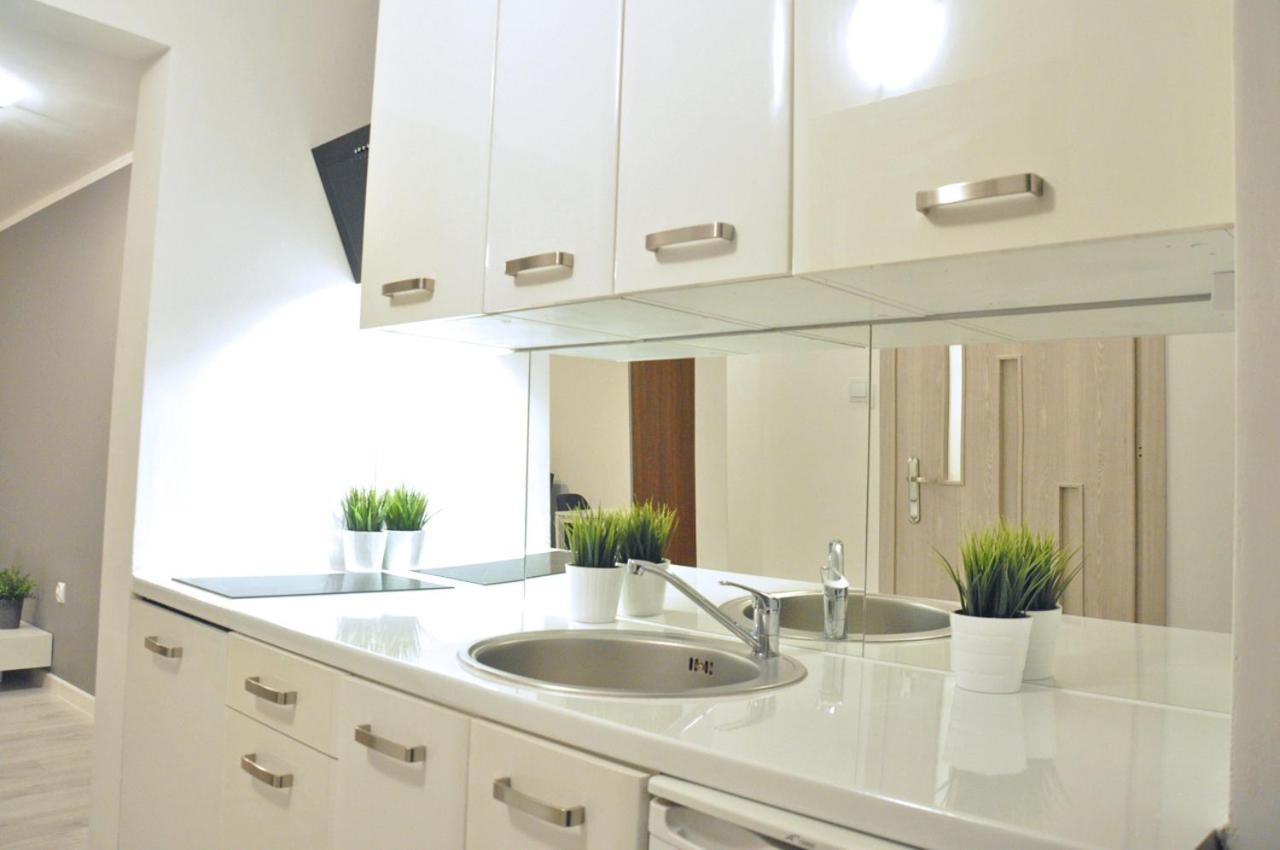Nice And Comfy Studio Close To Old Town And Metro. Varsavia Esterno foto